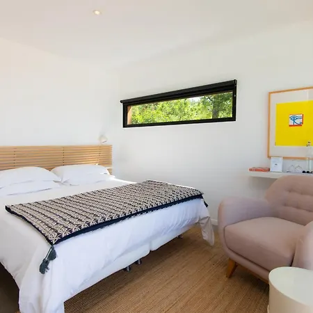 Le Jas Du Boeuf Guest house Cruis